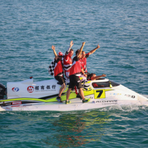 Riding The Wave - Powerboat Racing